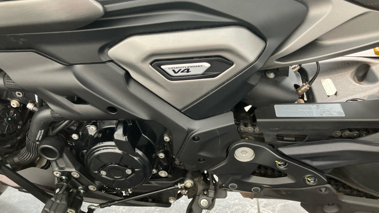 Ducati X Diavel V4 Burning Red (25MY)